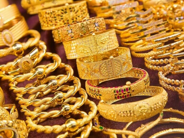 New record: gold price per tola reaches 309,000 in Pakistan - Markets